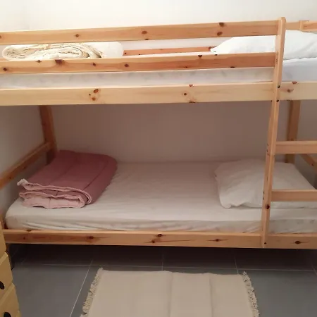 Santocha Apartment *
