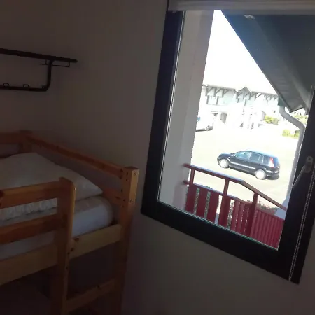 Santocha Apartment *